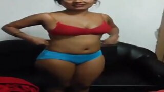 ಸಿಜ್ಲಿಂಗ್ ಹಾಟ್ ಹೊಂಬಣ ...